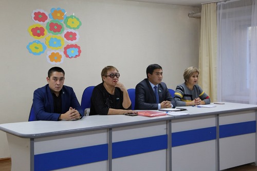 Неформальная встреча студентов с представителями Молодежного ресурсного центра акимата г. Усть-Каменогорск