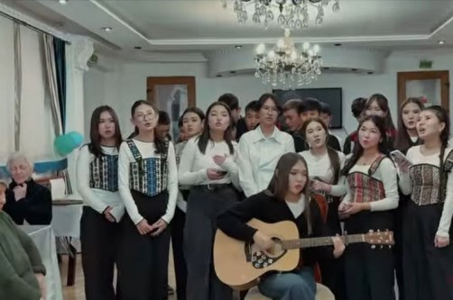 Активисты клуба волонтеров «Нұрлы жүрек» посетили Дом престарелых «Қамқор»