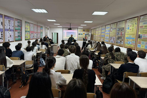 Патриотическое воспитание и знакомство с ВКТУ: встреча в школе №24