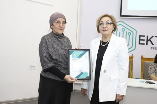 Поздравляем победителя конкурса «Лучший сотрудник месяца ВКТУ»!